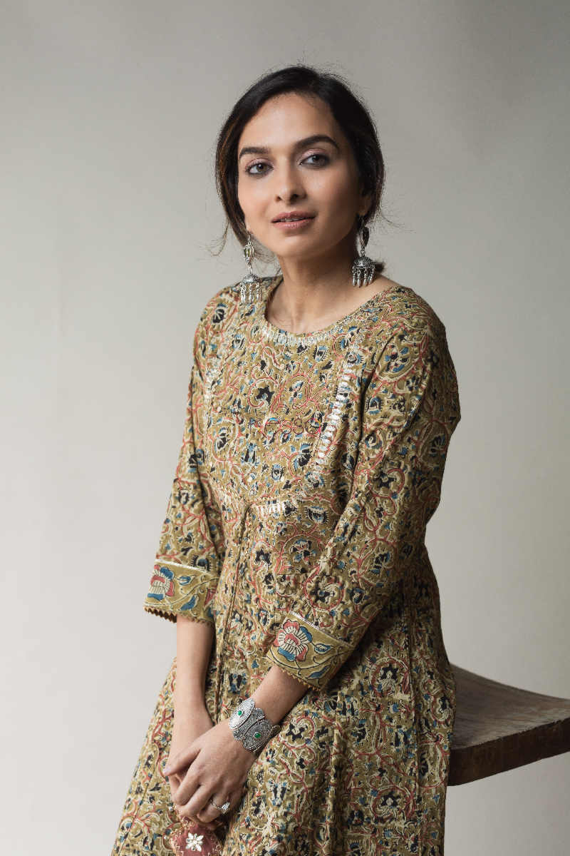 Image for Kusvaa Wsr644 Barley Corn Kalamkari A Line Kurta Sitting