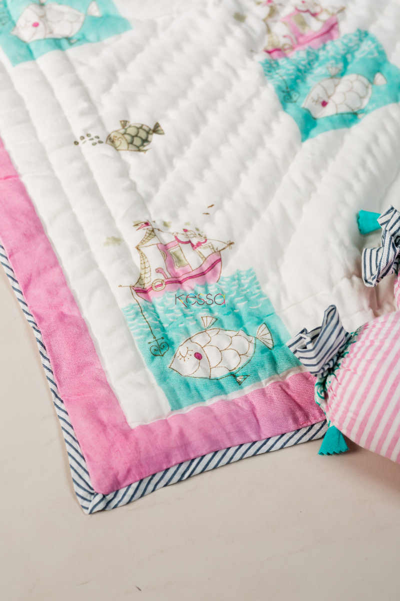 Image for Kusvaa Kaq105 Ship Print Baby Quilt Set 1