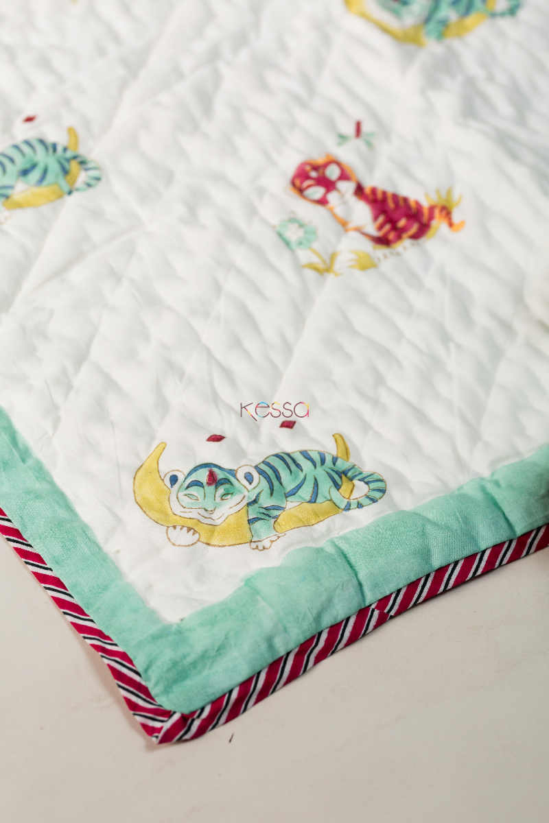 Image for Kusvaa Kaq106 Cat Print Baby Quilt Set 1