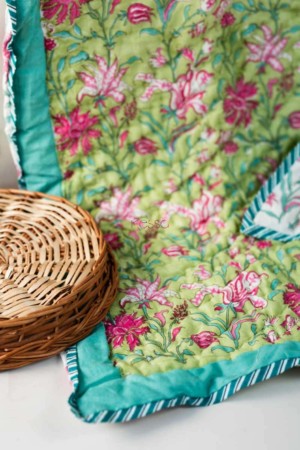 Image for Kusvaa Kaq112 Olivine Green Single Bed Quilt Closeup