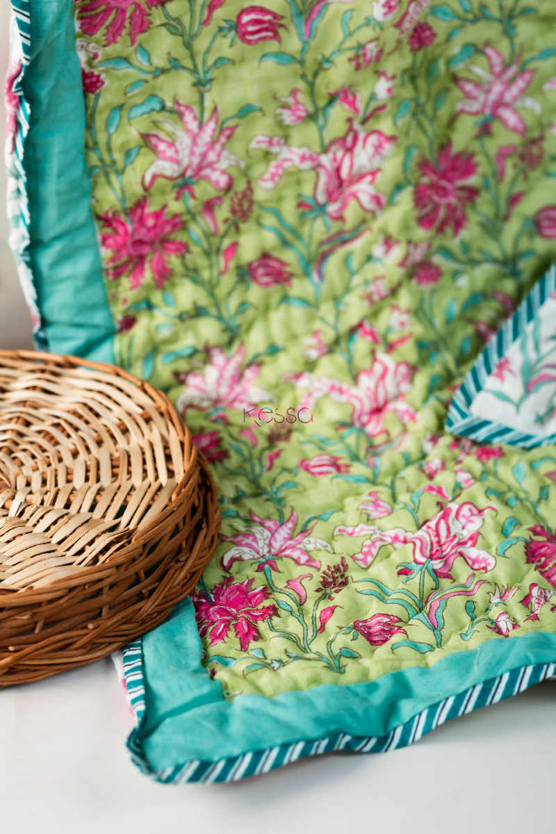 Image for Kusvaa Kaq112 Olivine Green Single Bed Quilt Closeup