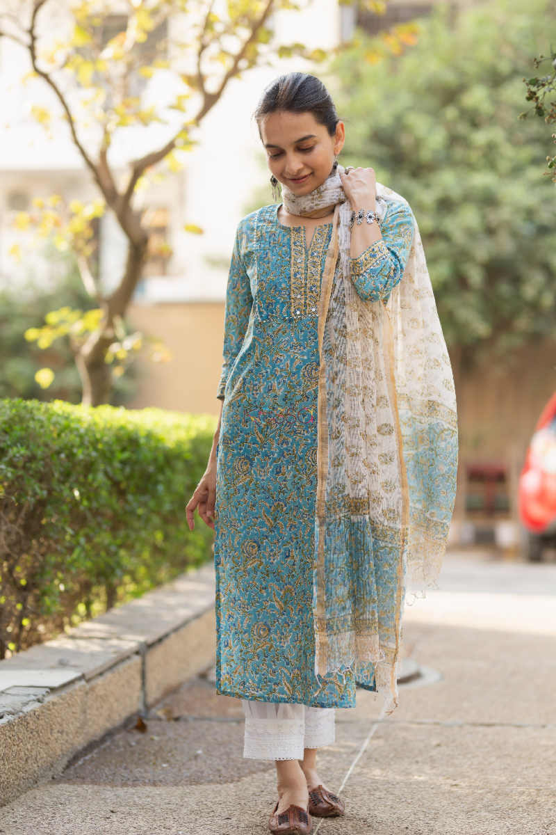 Image for Kusvaa Vcr18 Steel Blue Kurta And Kota Doria Dupatta Set Featured
