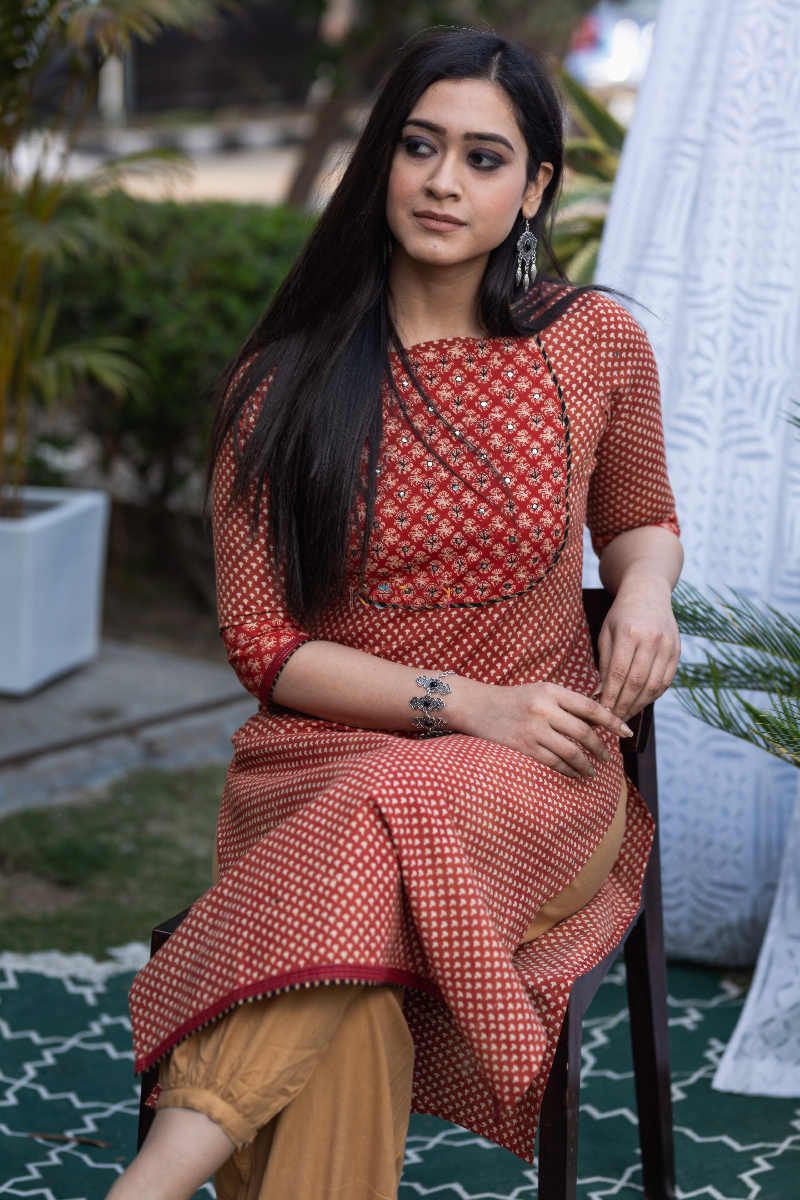 Image for Kusvaa Vcr24 Bagru Print Straight Fit Kurta Sitting