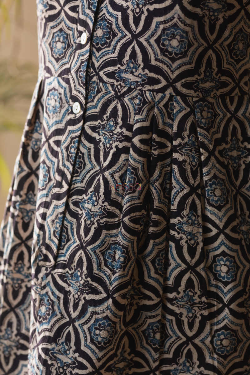 Image for Kusvaa Ws655 Gulshabbo Top With Ajrakh Print Short Kurti Bottom