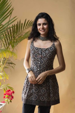 Image for Kusvaa Ws655 Gulshabbo Top With Ajrakh Print Short Kurti Featured