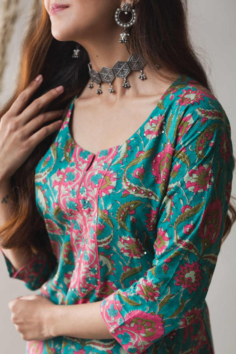 Image for Kusvaa Wsr166 Firoza Nila Block Printed Straight Fit Kurta Closeup