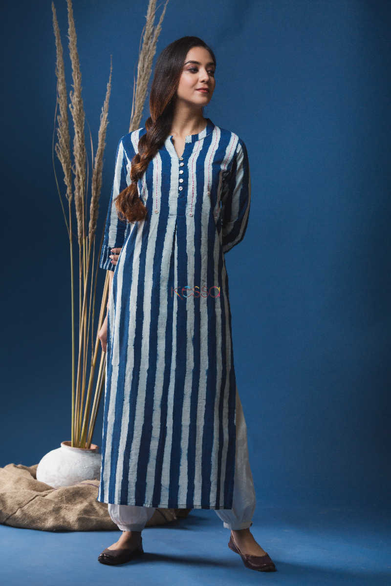 Image for Kusvaa Wsr173 Dharayein Kurta With Indigo Block Print Front