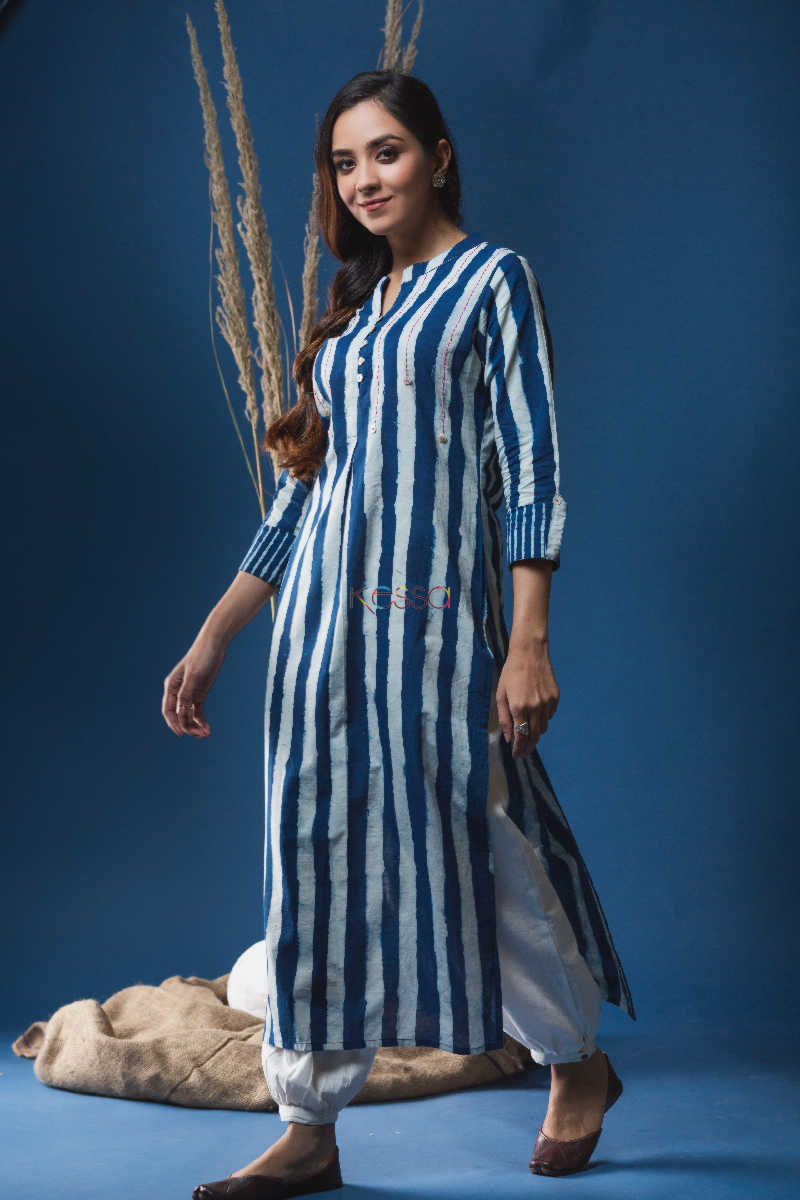 Image for Kusvaa Wsr173 Dharayein Kurta With Indigo Block Print Side