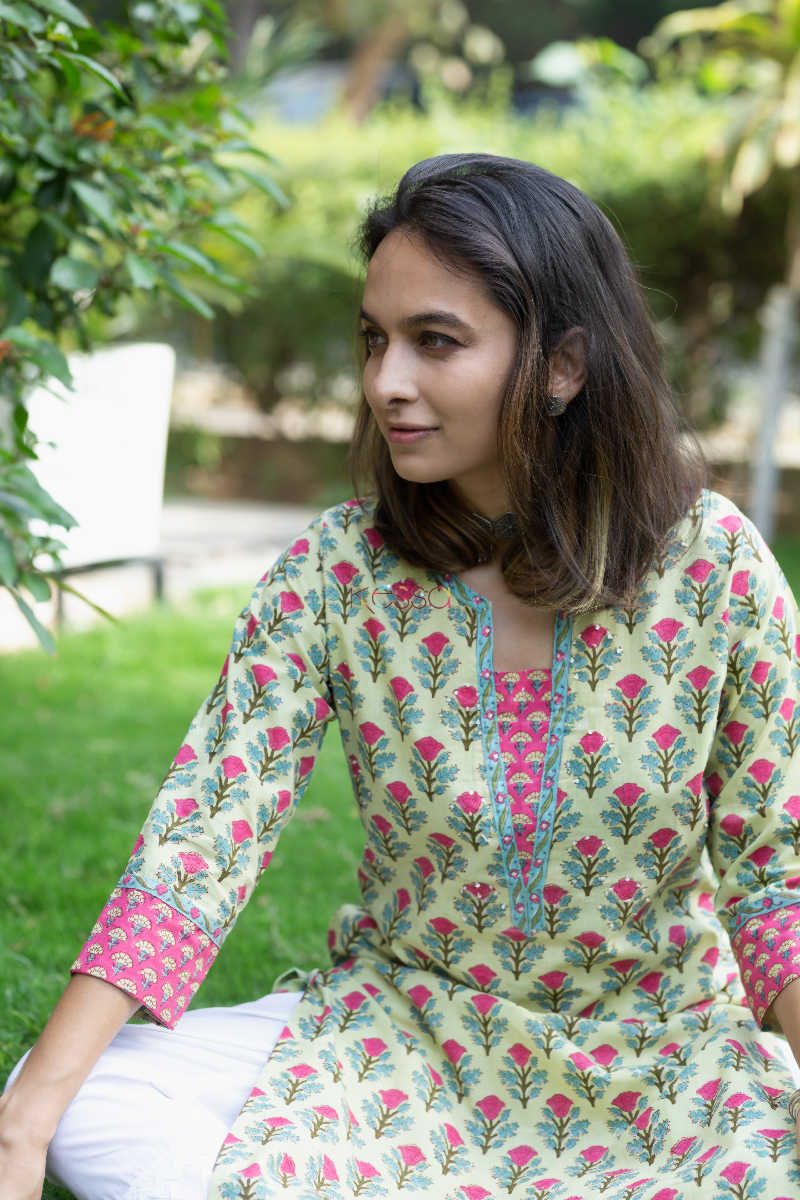 Image for Kusvaa Wsr176 Hillary Green Block Printed Straight Kurta 1 Closeup