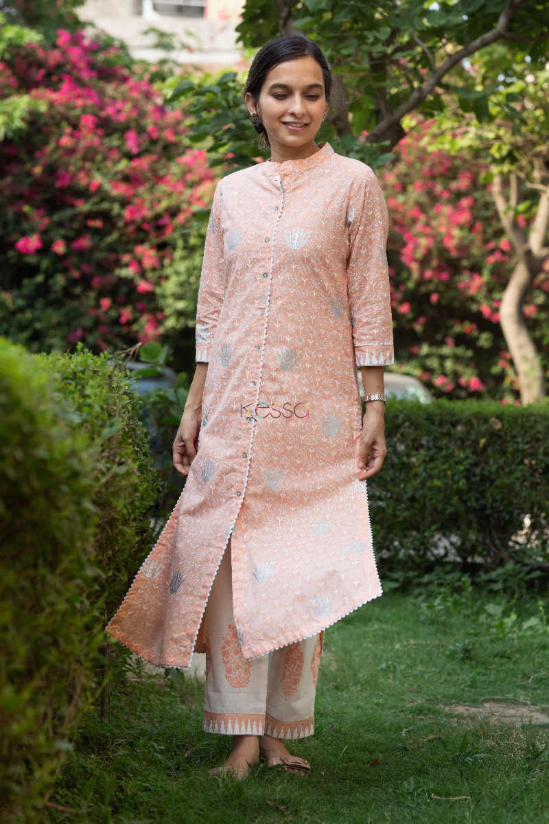 Image for Kusvaa Avdaf Clam Shell Peach And White Kurta Pant Set Front