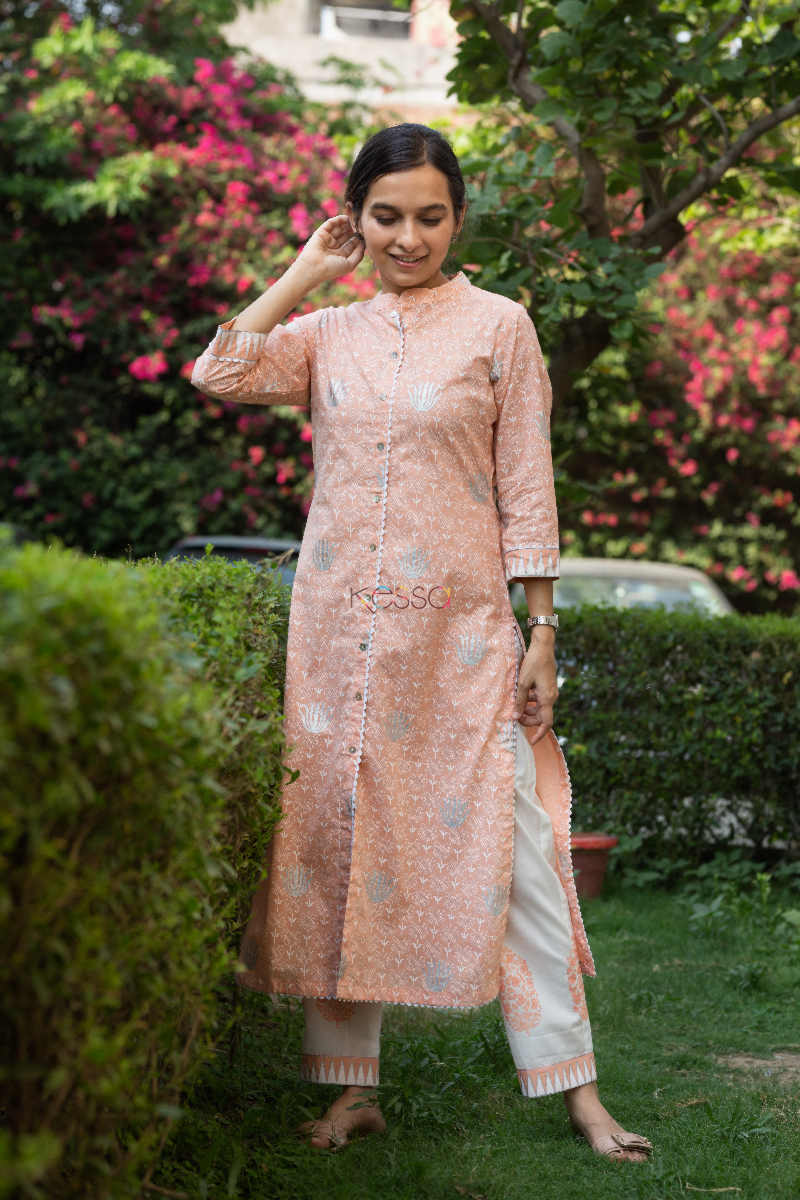 Image for Kusvaa Avdaf Clam Shell Peach And White Kurta Pant Set Look
