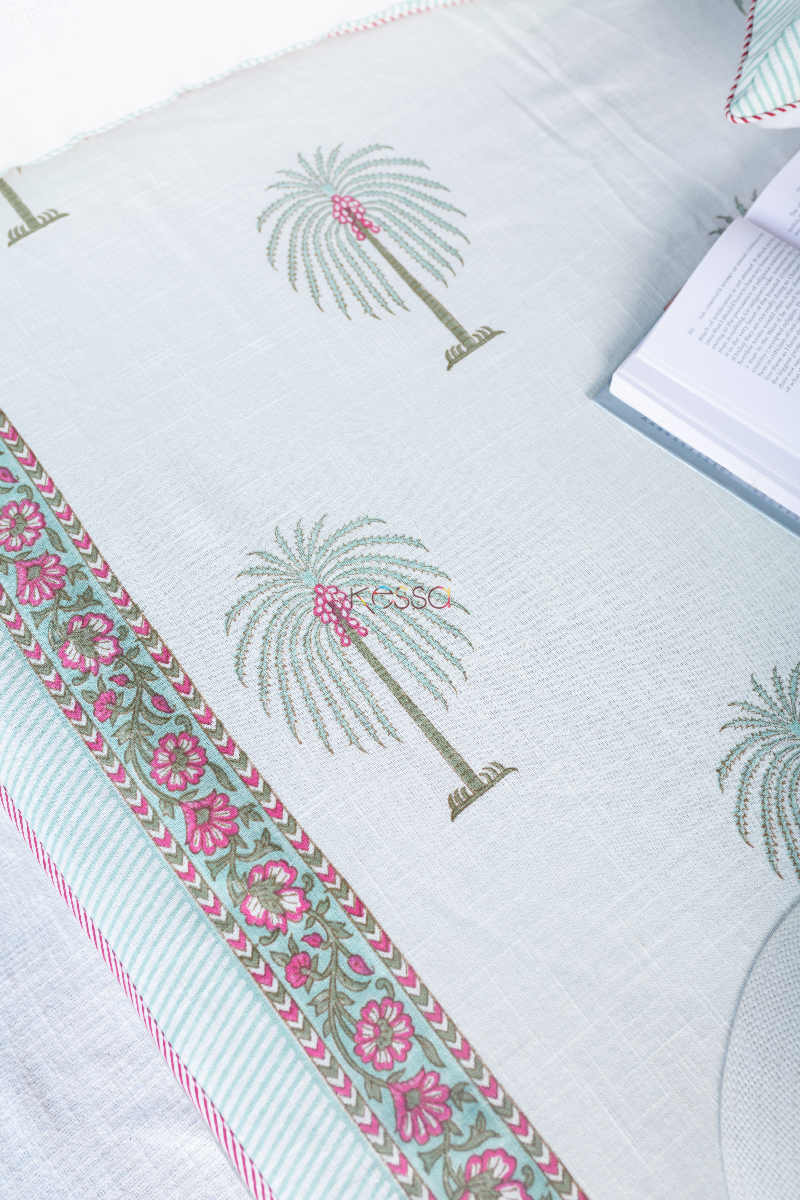 Image for Kusvaa Kab01 Geyser Tree Print Bed Cover Closeup