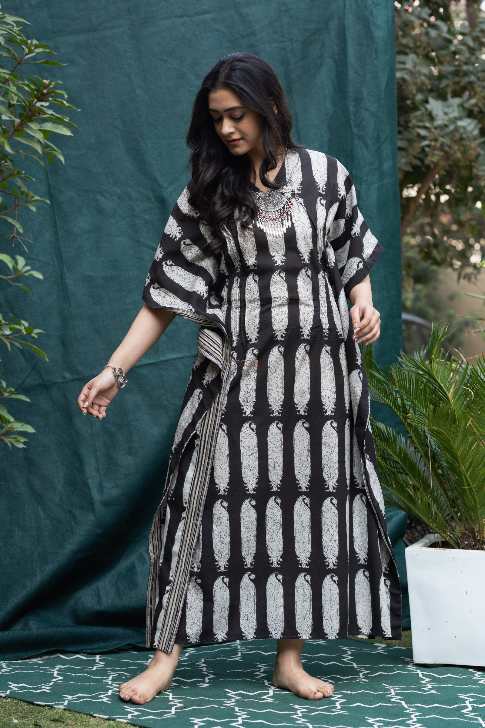 Buy Tremendous KC62 Egyptian Boota Handblock Print Kaftan Online | Kusvaa
