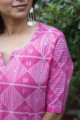 Image for Kusvaa Vcr33 Gehra Gulabi Shibori Kurta Closeup