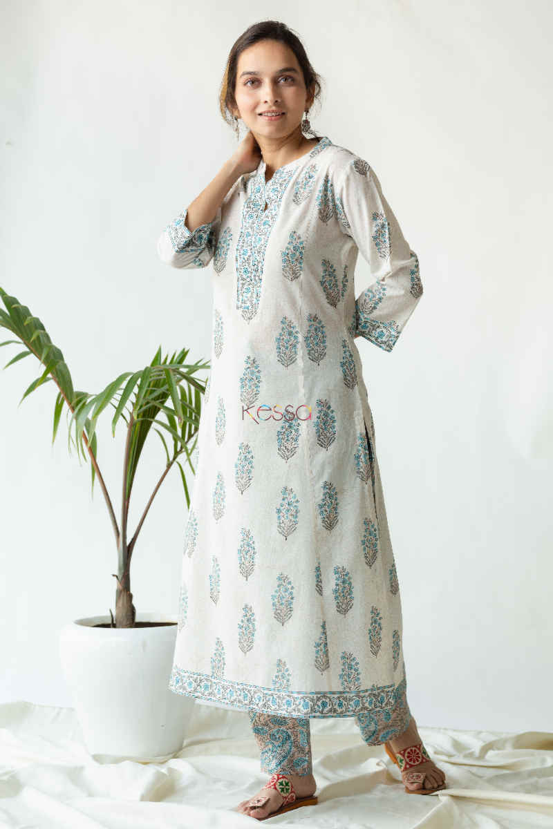 Image for Kusvaa Avdaf25 Zuhur Kurta And Pant Set Look