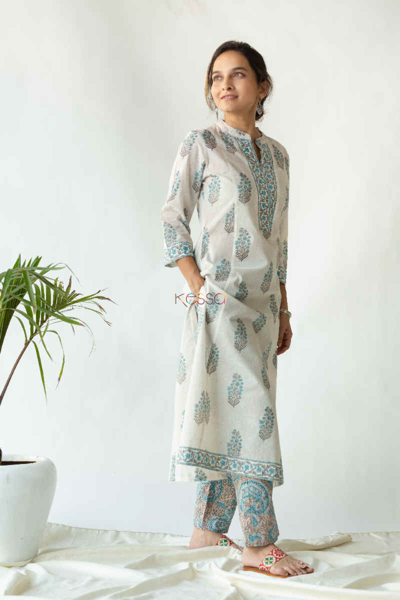 Image for Kusvaa Avdaf25 Zuhur Kurta And Pant Set Side