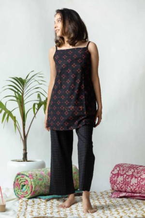 Image for Kusvaa De64 Lavanya Cotton Kurta Pajama Set Featured