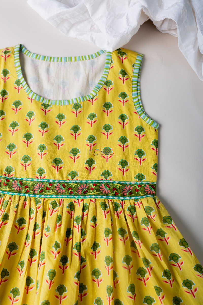 Image for Kusvaa Dek22 Surajmukhi Cotton Frock Closeup