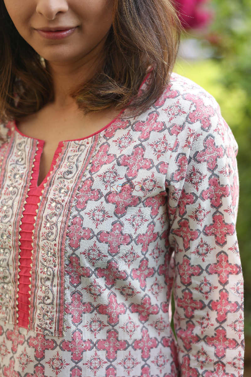 Image for Kusvaa Vcr35 Malati Hand Block Printed Kurta With Kota Doriya Dupatta Closeup