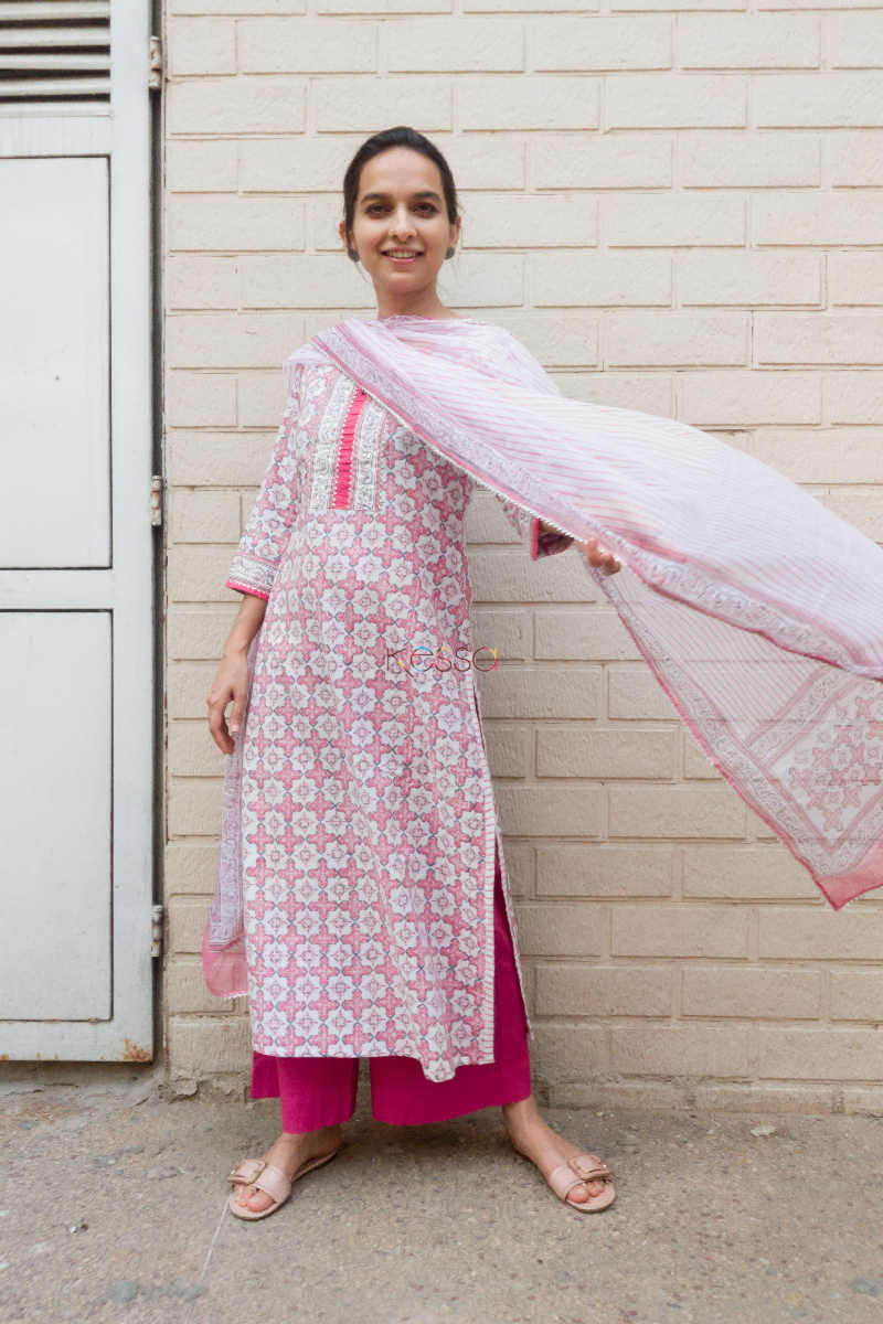 Image for Kusvaa Vcr35 Malati Hand Block Printed Kurta With Kota Doriya Dupatta Front