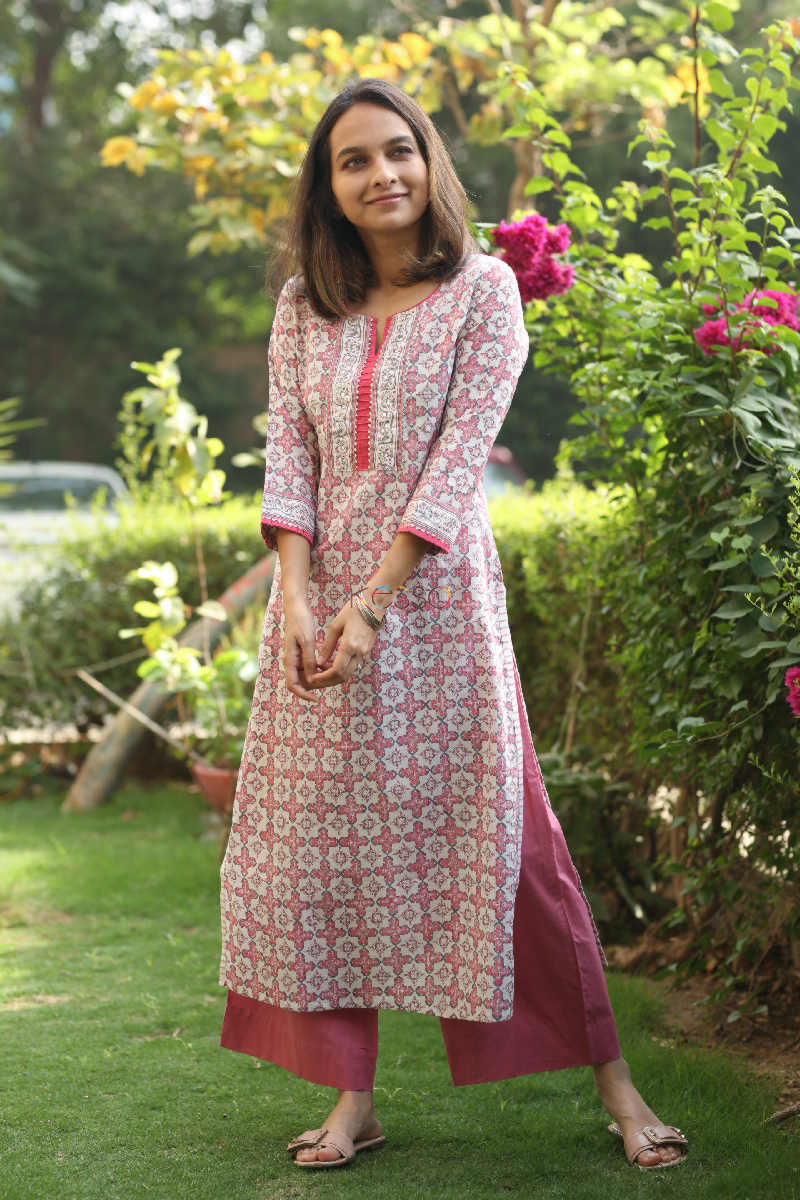 Image for Kusvaa Vcr35 Malati Hand Block Printed Kurta With Kota Doriya Dupatta Look 1