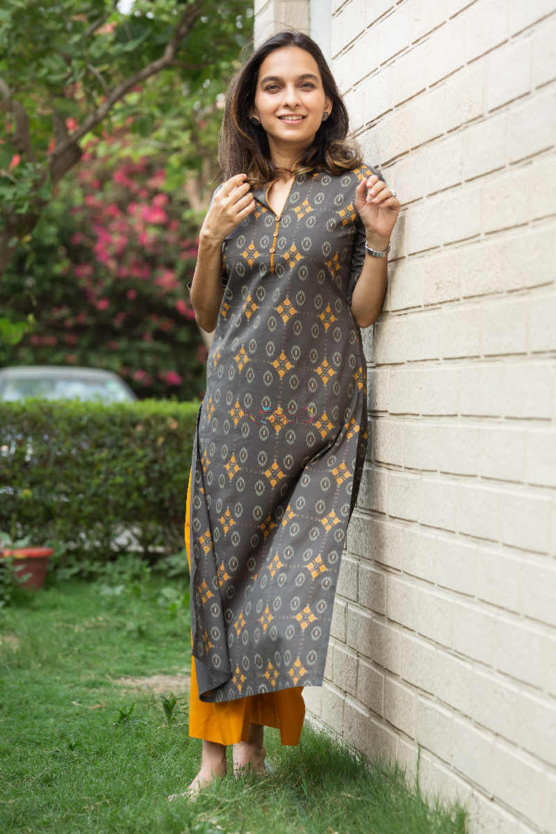 Image for Kusvaa Vcr37 Sanjna Straight Kurta With Contrast Piping Look