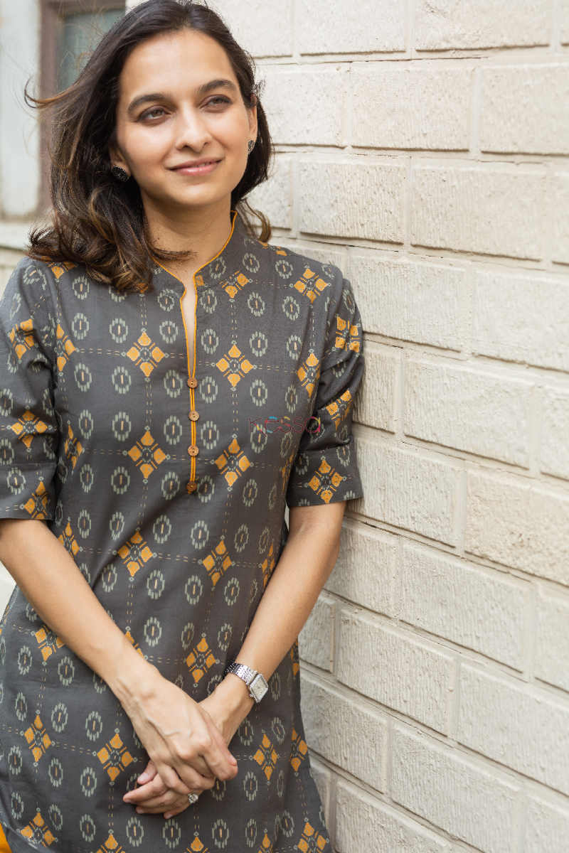 Image for Kusvaa Vcr37 Sanjna Straight Kurta With Contrast Piping Top