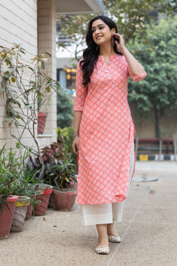 Image for Summer Closet: Things To Consider While Buying Clothes For Summer