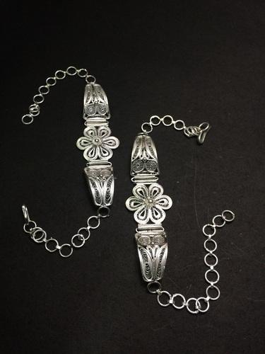 Armlets Armlets