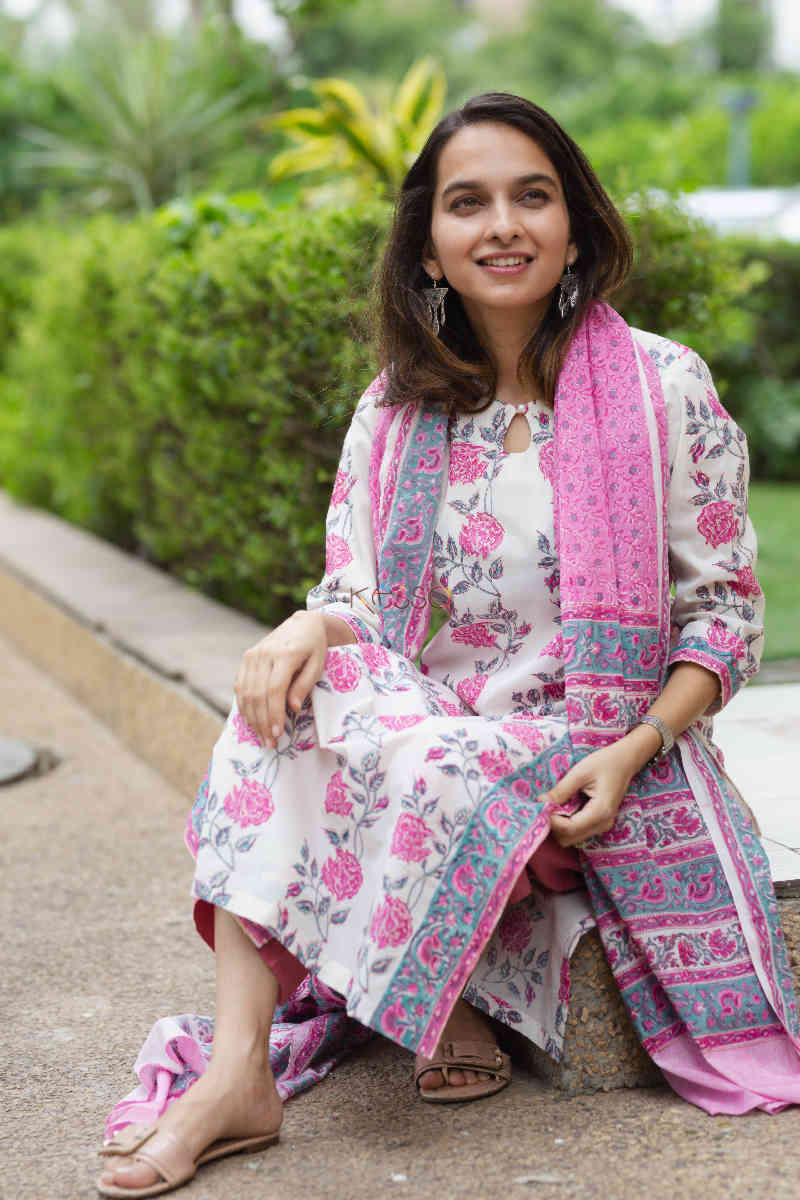 Image for Kusvaa Kuoj143 Athens Gray Block Print Kurta Dupatta Set Closeup