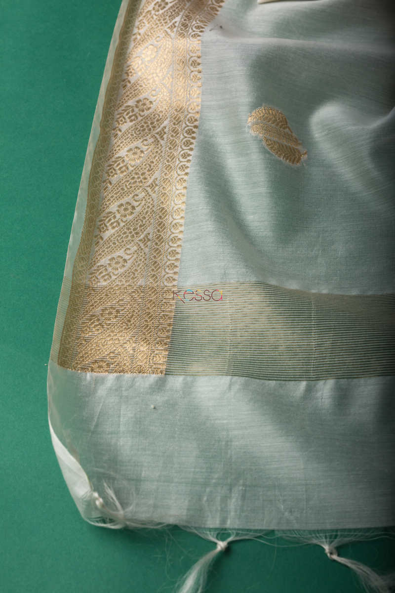 Image for Kusvaa Mtdupatta19 Rich Gold Zari Border Booti Dupatta Closeup