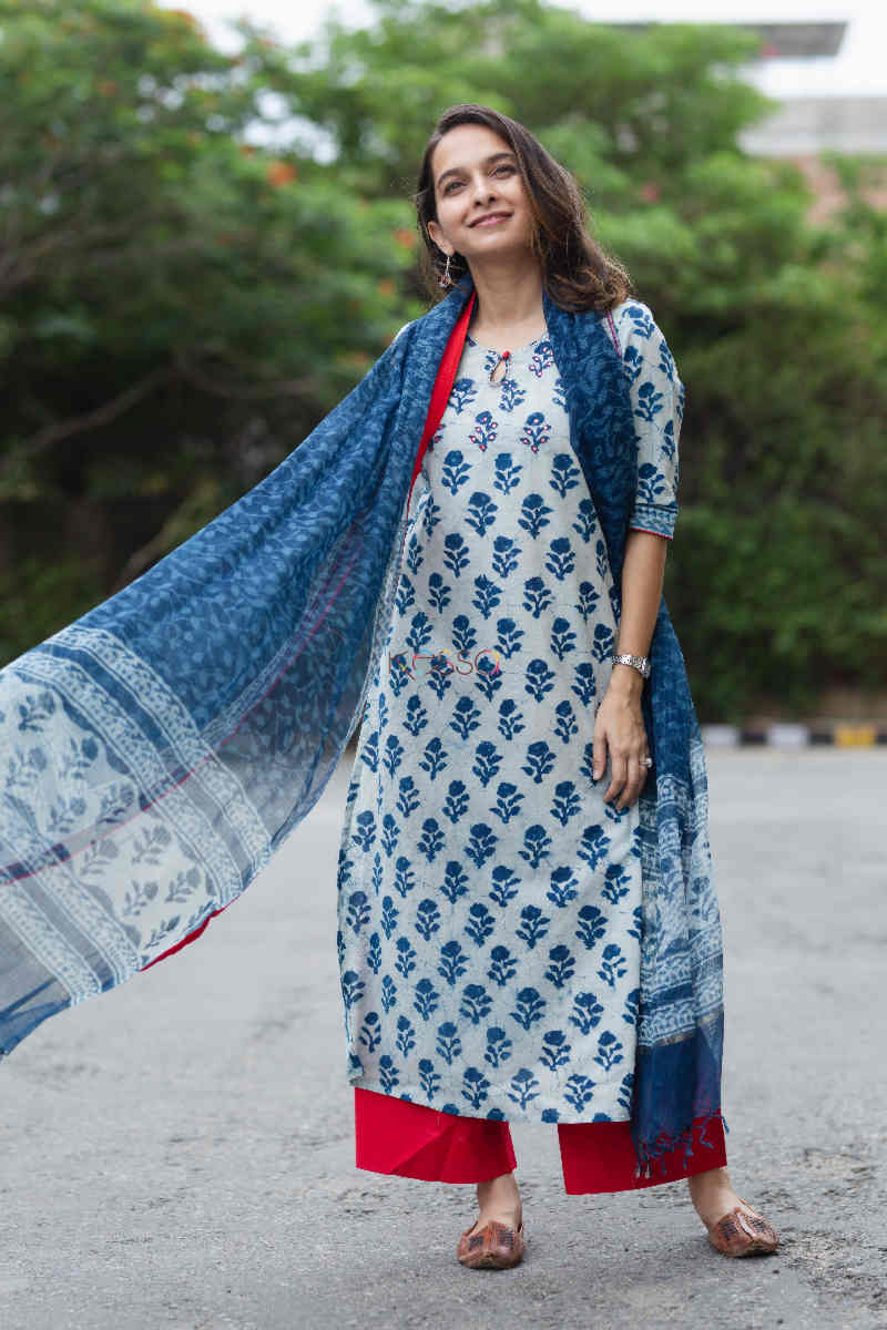 Image for Kusvaa Vcr39 Atashi Kurta And Dupatta Set With Bagru Print Front 1