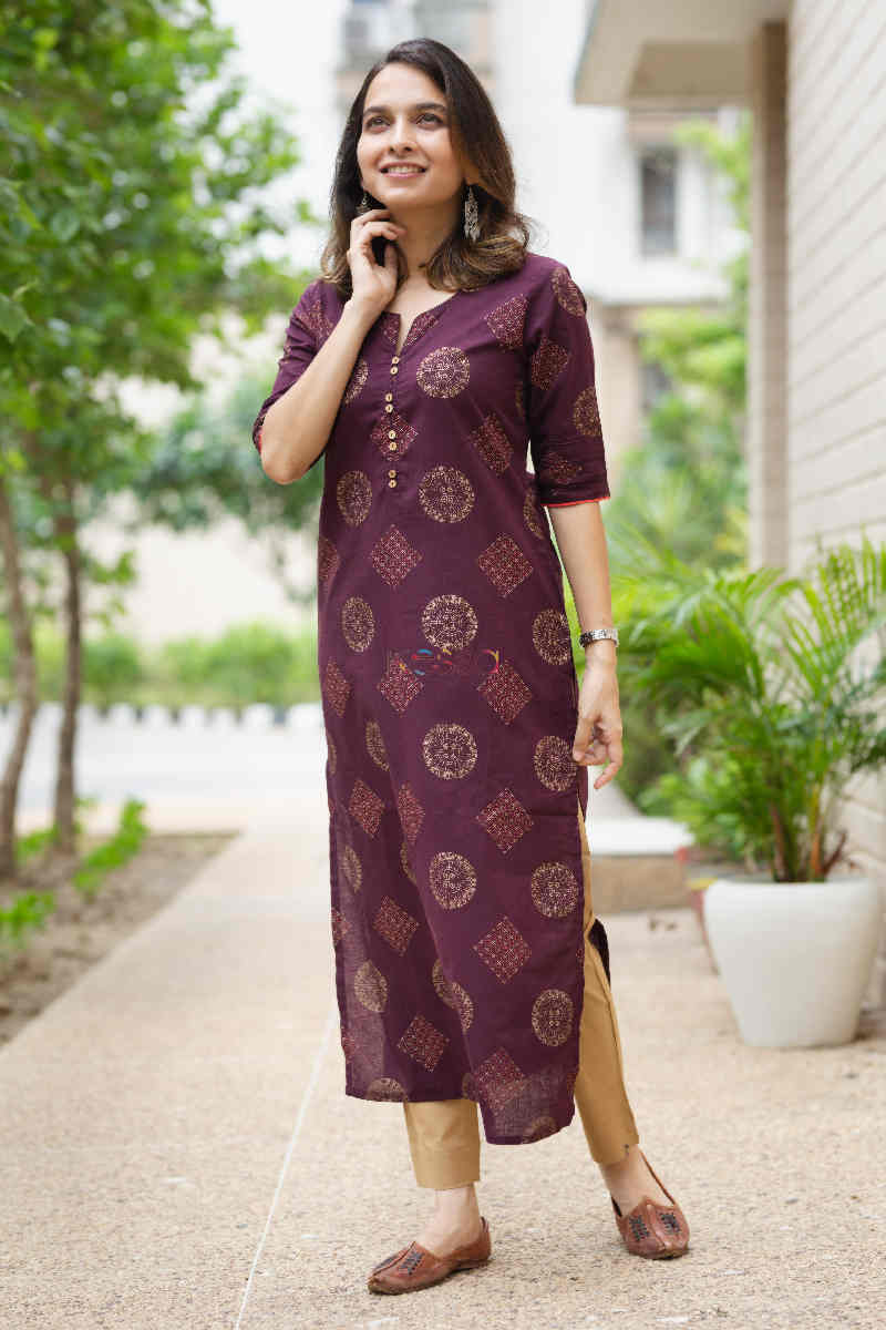 Image for Kusvaa Vcr42 Sharad Straight Kurta Front