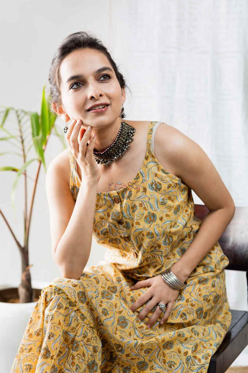 Image for Kusvaa Ws683 Nuzar Cotton Dress With Hand Block Print Sitting 1