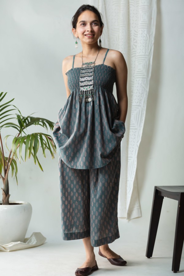 Image for 4 Simple Yet Edgy Hacks For Sustainable Fashion!