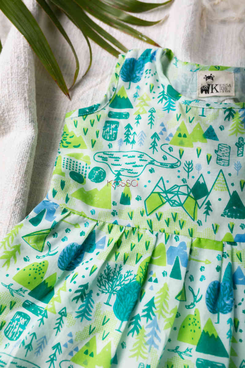 Image for Kusvaa Dek31 Laana Frock With Heart Cutout Closeup