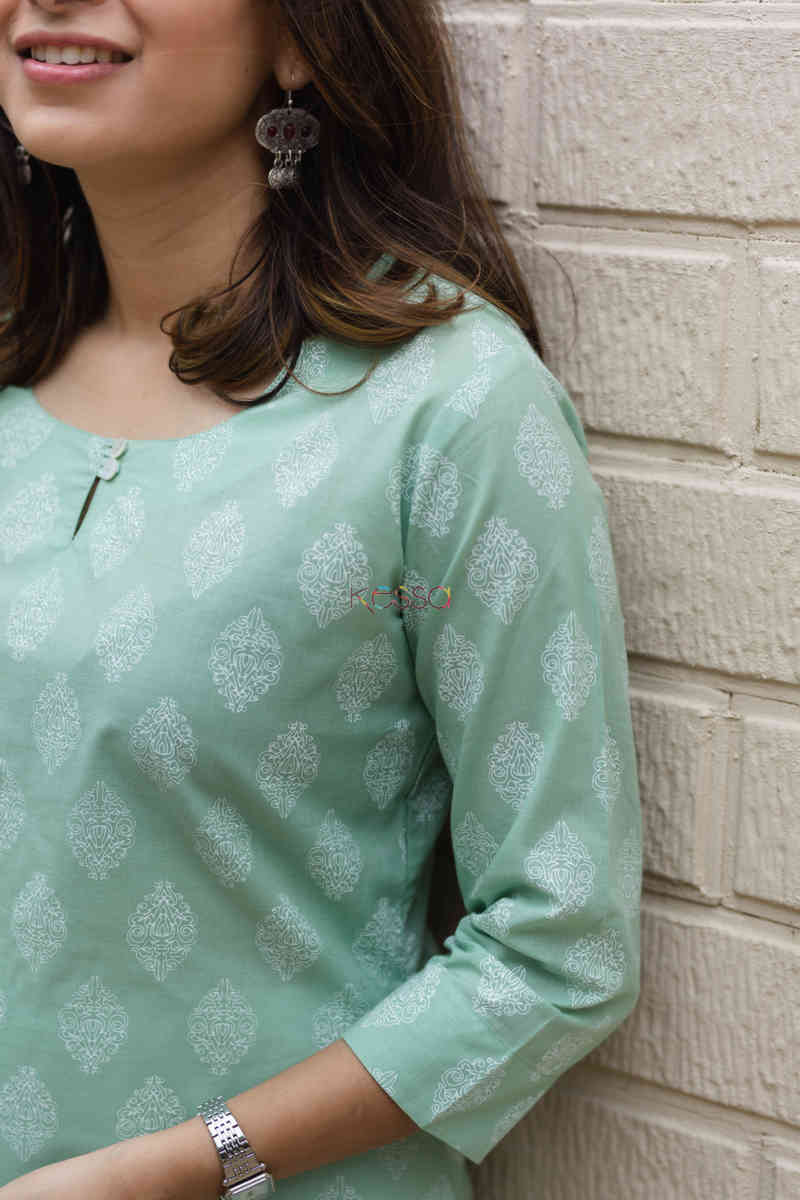 Image for Kusvaa Taf53 Jayda Kurta With Buta Hand Block Print Closeup