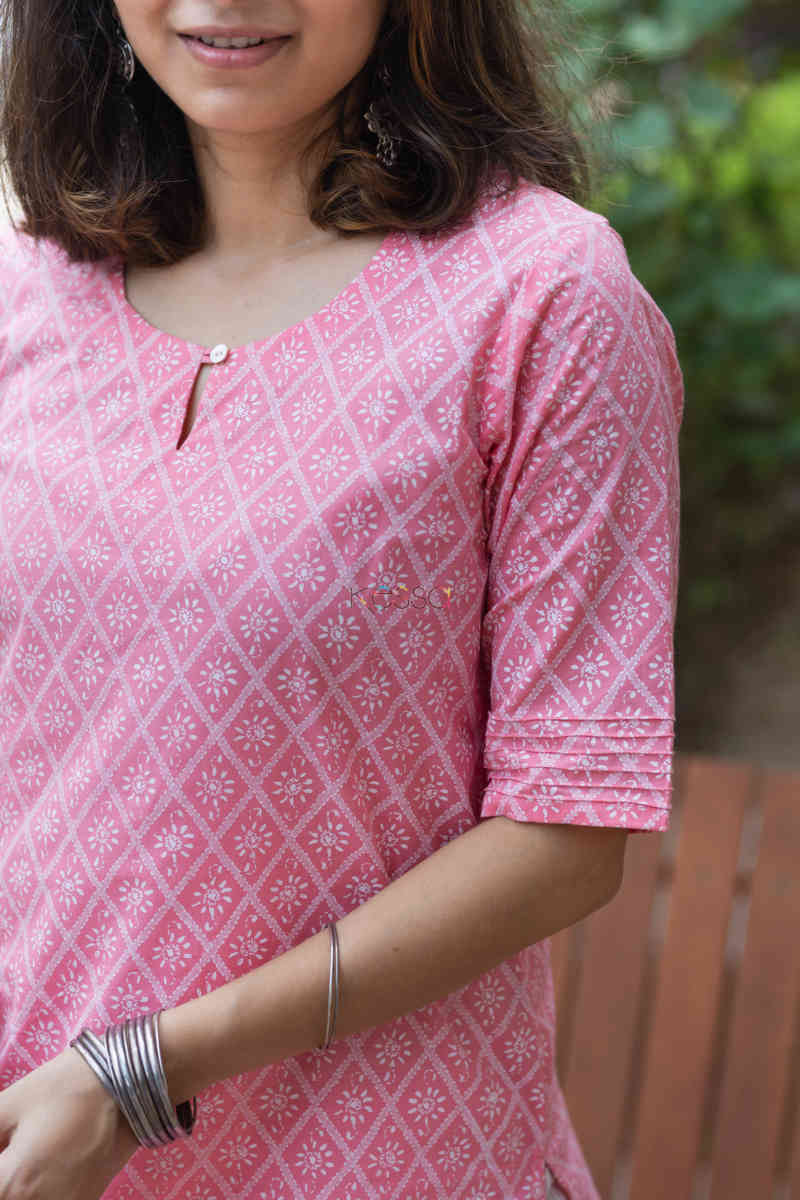 Image for Kusvaa Vcr46 Siyona Kurta With Zari Work Closeup
