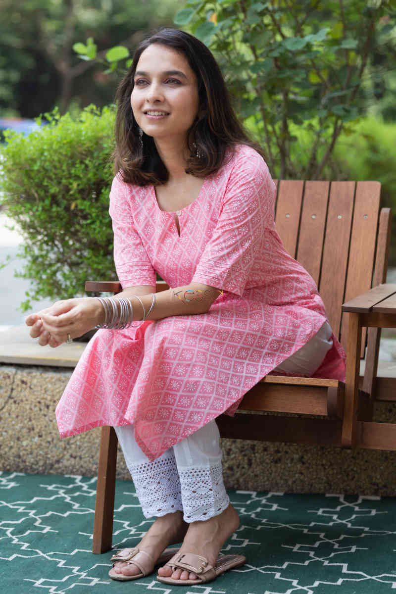 Image for Kusvaa Vcr46 Siyona Kurta With Zari Work Sitting 1