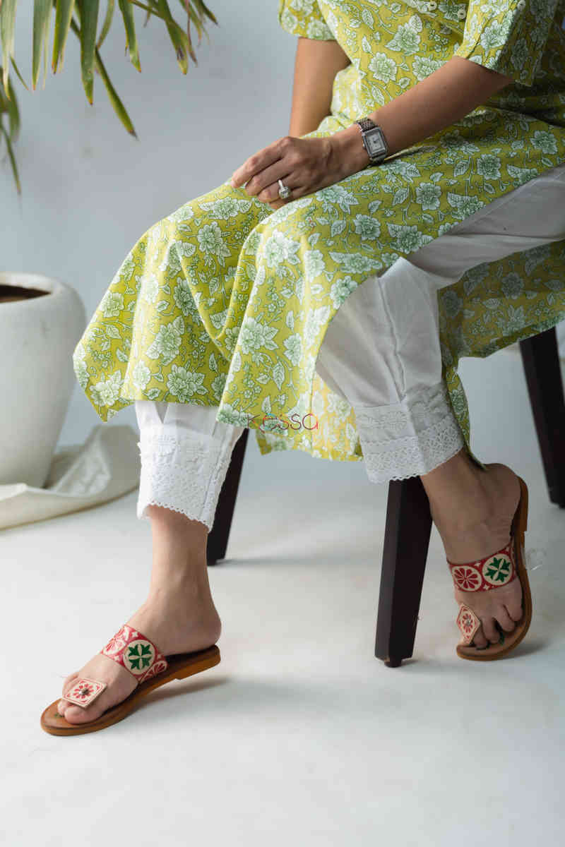 Image for Kusvaa Vcr50 Farozaan Kurta With Floral Print Sitting