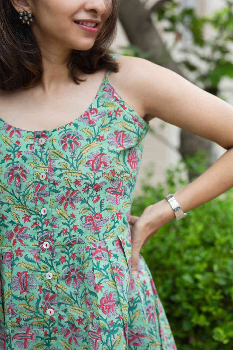 Image for Kusvaa Wsr202 Jasmira Top With Hand Block Print Closeup