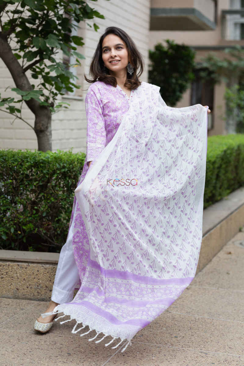 Image for Kusvaa Wsr204 Mushk Kurta Dupatta Set With Hand Block Print Look 2