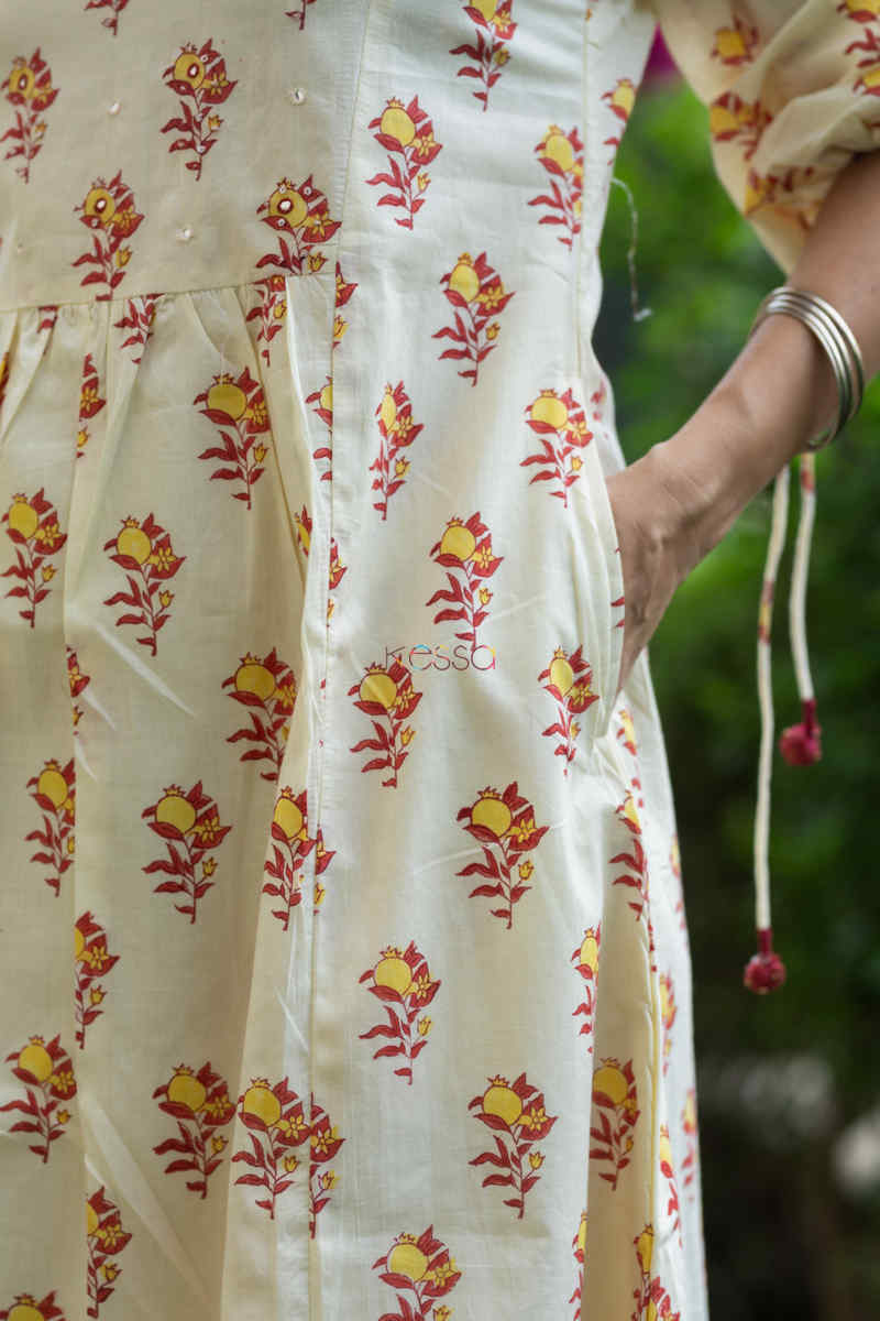 Image for Kusvaa Wsr205 Firaki Kurta With Hand Block Print And Mirror Work Closeup