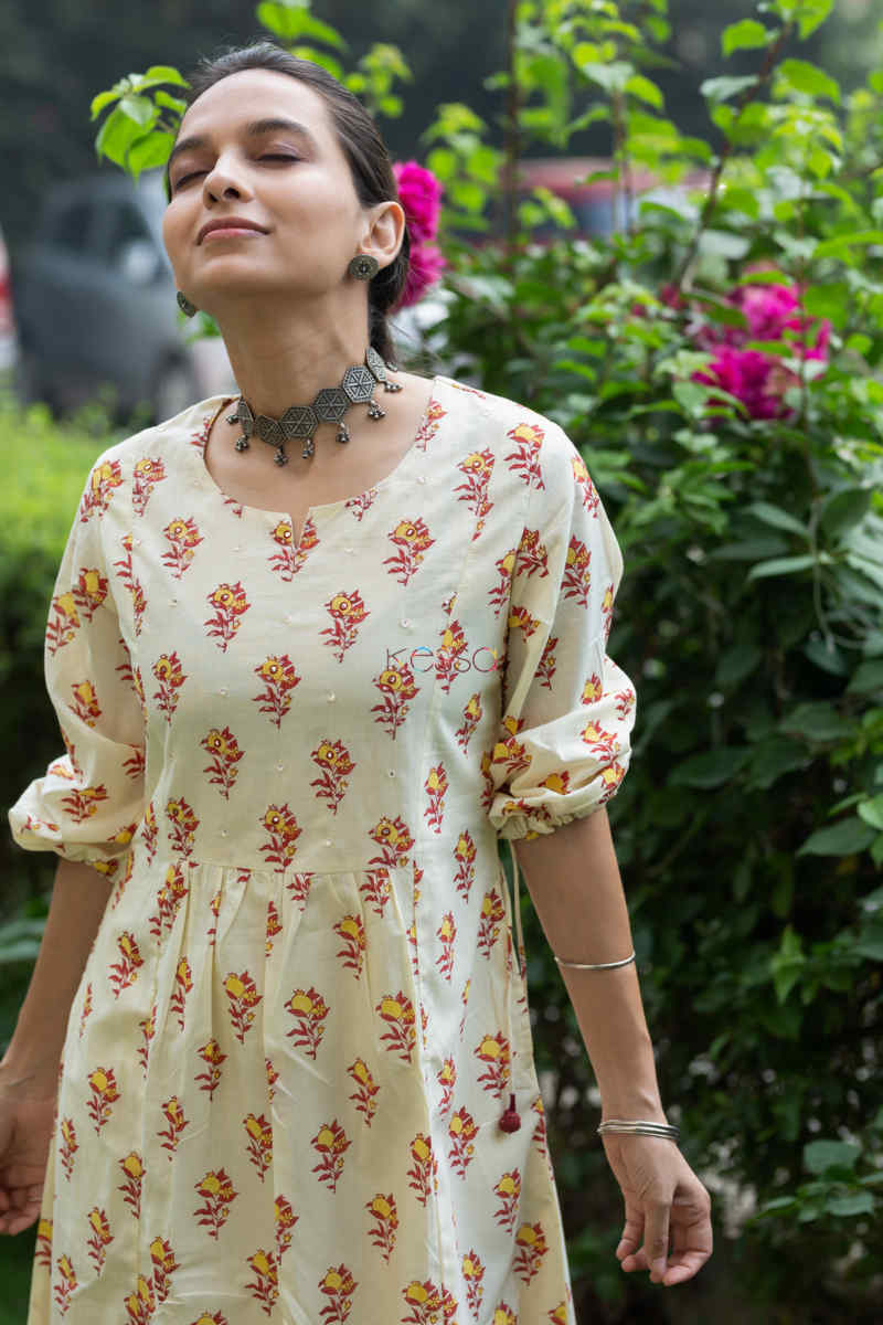 Image for Kusvaa Wsr205 Firaki Kurta With Hand Block Print And Mirror Work Necklace