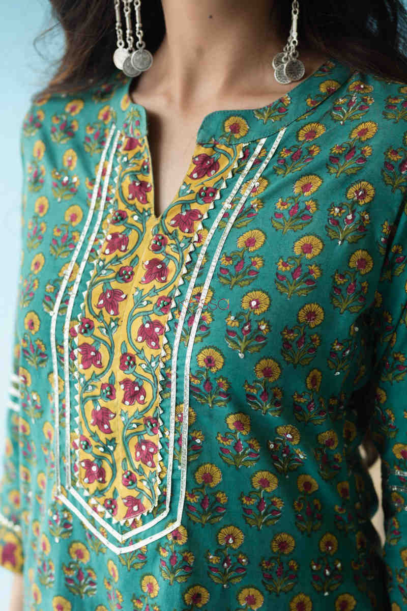Image for Kusvaa Wsr210 Zemira Kurta Dupatta Set With Hand Block Print Closeup