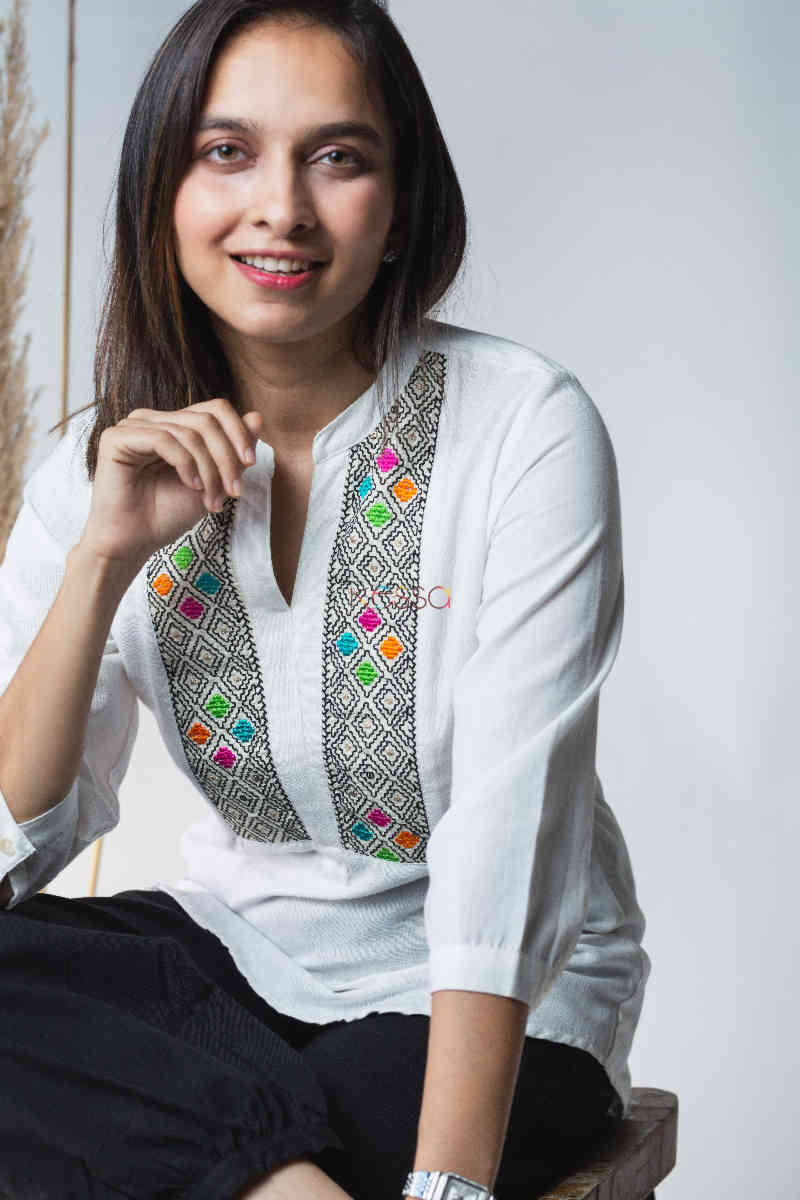 Image for Kusvaa Avdaf40 Badra Top With Embroidery Details Sitting