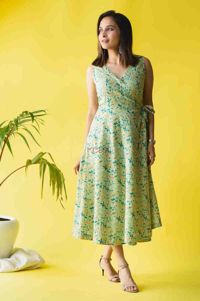 Image for Kusvaa Avdaf41 Mukhtalif Wrap Dress Front