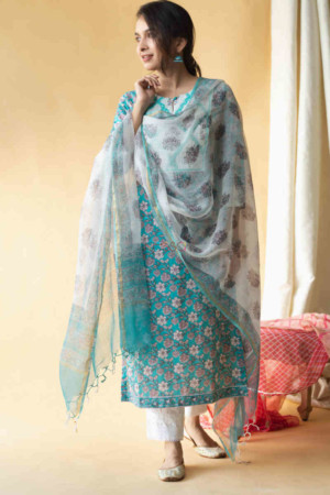 Image for Kusvaa Avdaf43 Oshin Kurta Dupatta Set With Pittan And Lace Details Featured