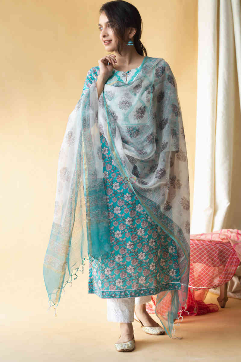 Image for Kusvaa Avdaf43 Oshin Kurta Dupatta Set With Pittan And Lace Details Featured