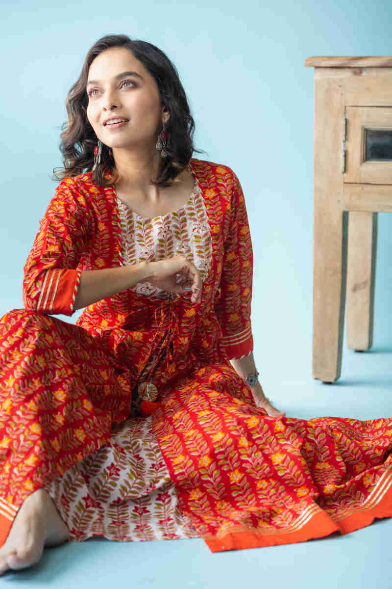 Image for Kusvaa Avdaf46 Nazgul Anarkali Kurta With Gota Patti Work Sitting
